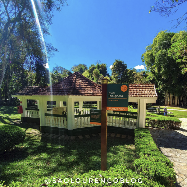 Foto da fonte ferruginosa.
FONTE:https://saolourencoblog.com.br/as-9-fontes-de-agua-mineral/